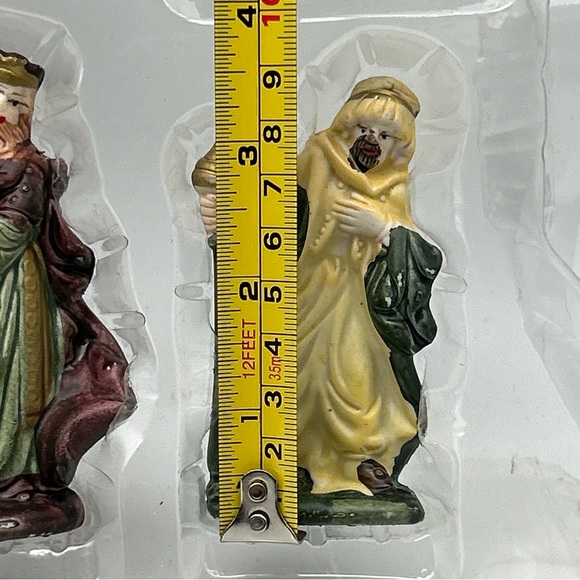 11 pc Porcelain Nativity Scene w/ Manger Christmas Jesus,Mary,Joseph, 3-wisemen - Picture 15 of 16